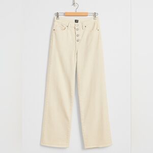 GAP Denim Wide Leg Jeans
Color: Beach Pebble